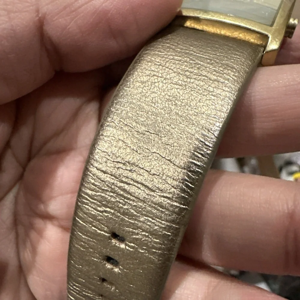 Working DKNY Square Crystal Ladies Watch  30mm Gold Strap New Battery Fit 7.5‎